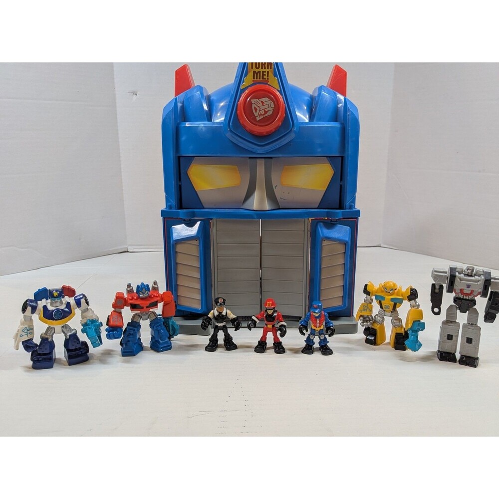 2010 Transformers Rescue Bots Optimus Prime Fire Station w Figures